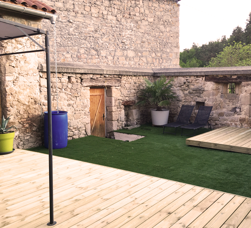 Photo d'une terrasse en bois