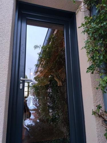 porte dentree chenereilleS 20220307 1384365135