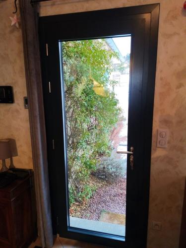 porte dentree chenereilleS 20220307 1758239941