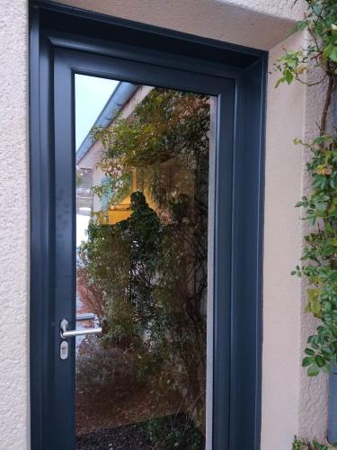 porte dentree chenereilleS 20220307 1768480590