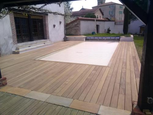 terraSe avant et apreS chantier mollete a chalain le comtal 20200415 1117069553